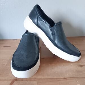 Vionic Kearny Black Leather Loafer Women’s Size 7 M - Pre-owned GOOD